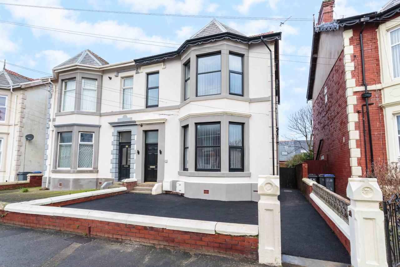 Cherry Property - Berry Apartments Blackpool Extérieur photo